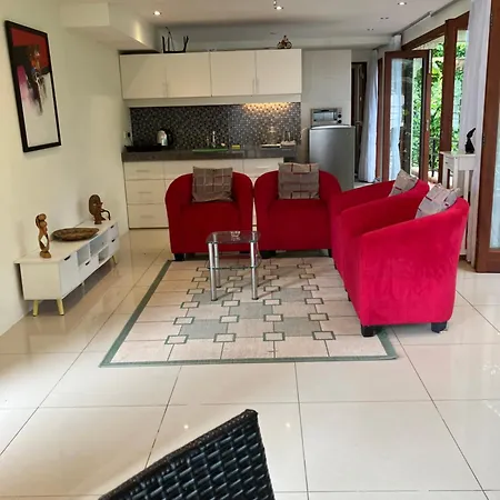 Sunset Hill Villas- Crystal Studio - Ruby Room